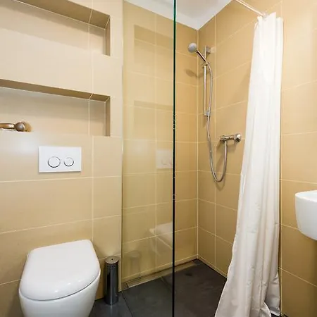Ostrovni Astra Apartment *