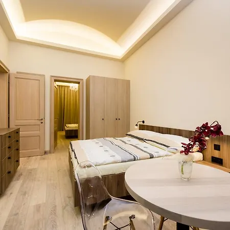 Ostrovni Astra Apartment *